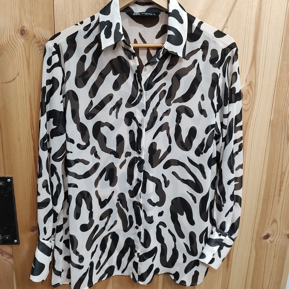 Zara Sheer Leopard Animal Print Button Up Blouse Top Sz Medium Business Casual